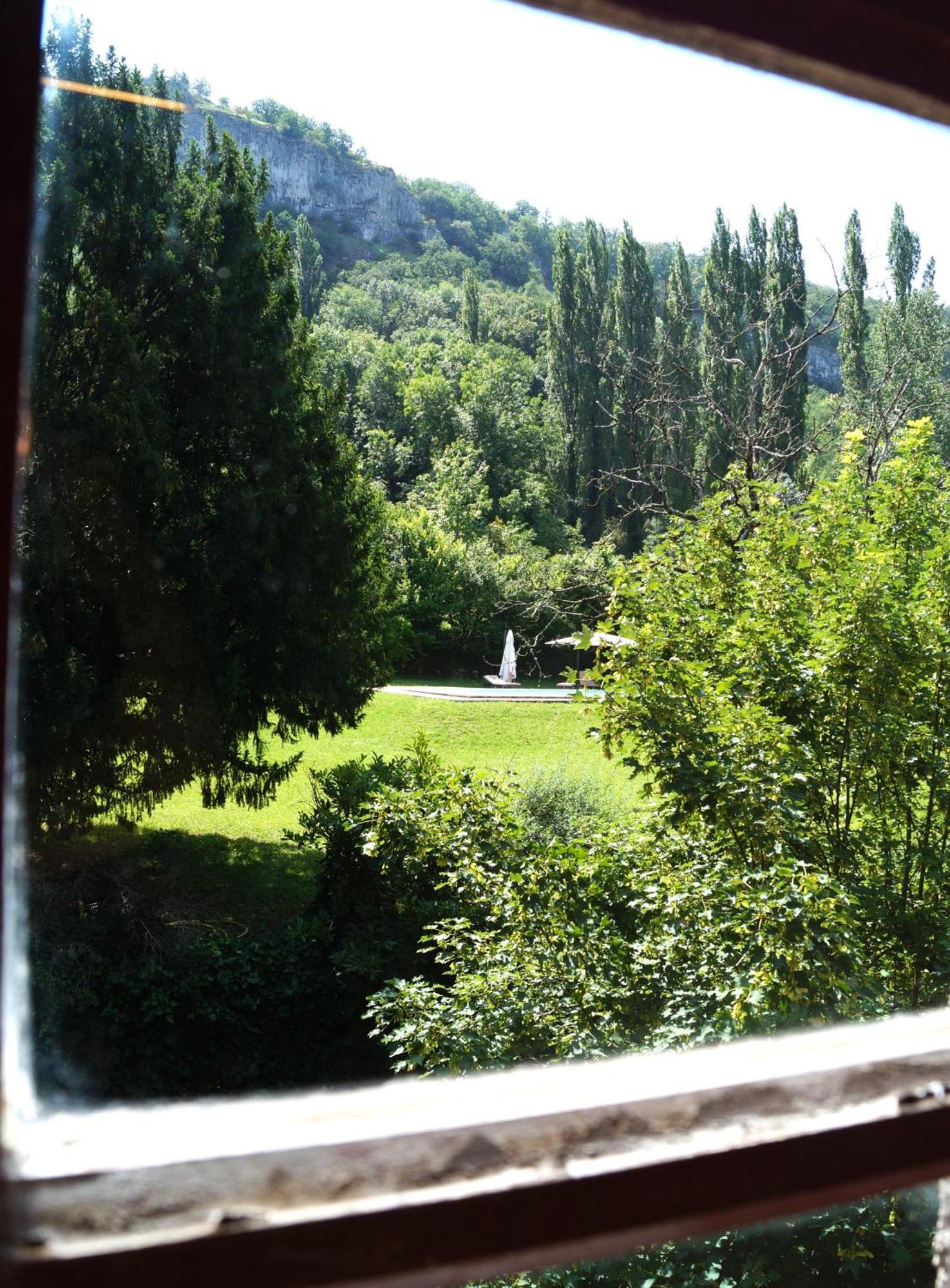 Manoir De Laroque Delprat Acomodação com café da manhã Autoire Exterior foto